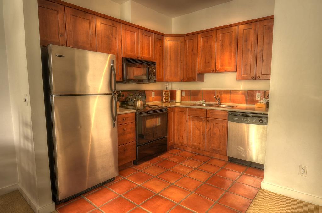 Waters Edge Shoreside Suites Ucluelet Luaran gambar